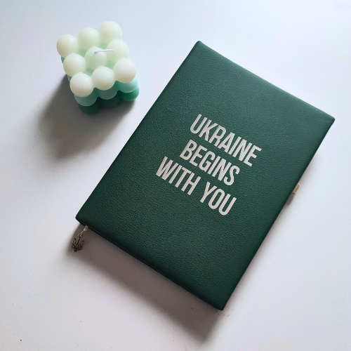 Блокнот кожаный с ручкой и кремовыми листами А5 21x15 см со свечкой Зеленый (23830927)