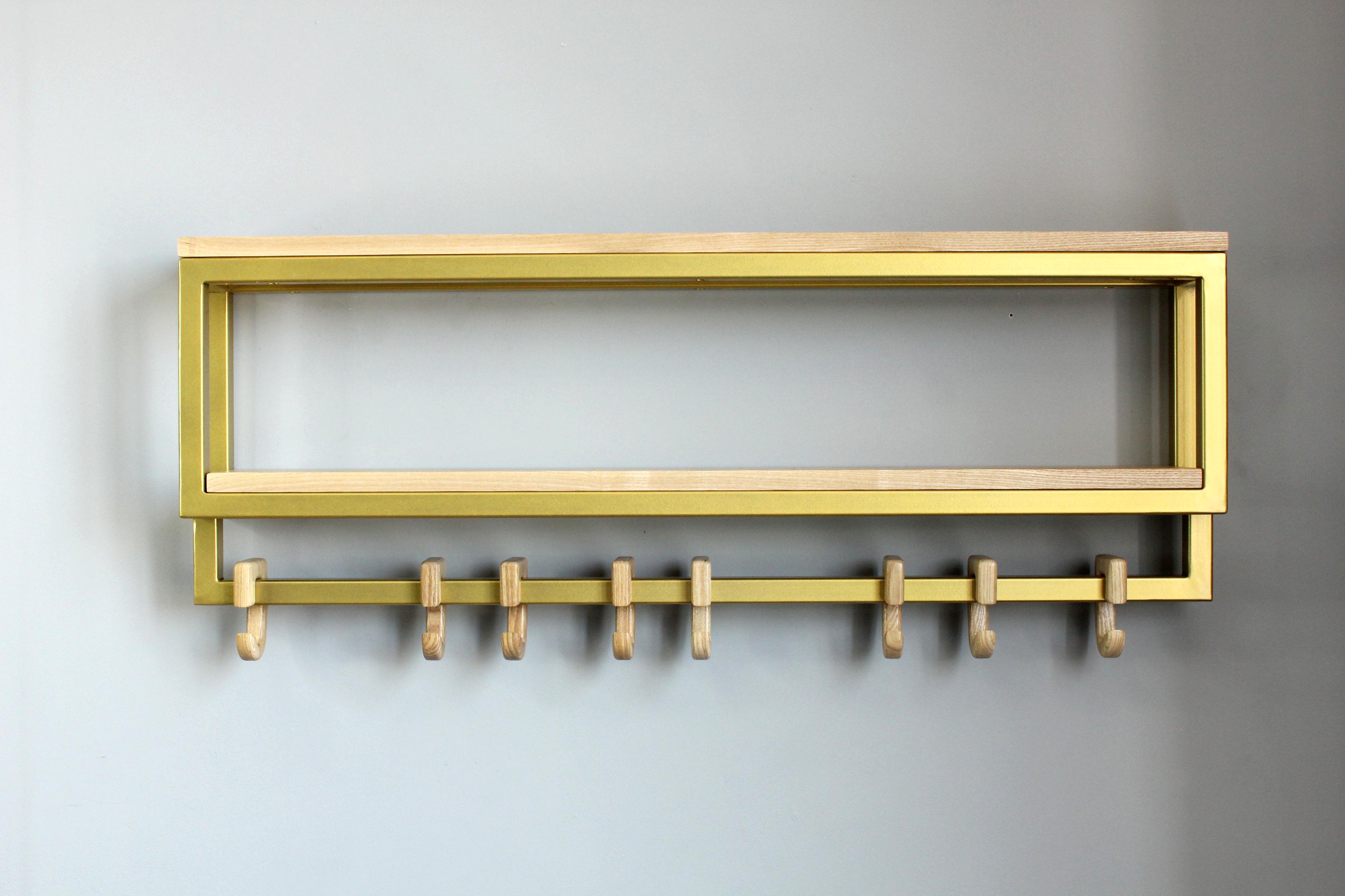 Полка-вешалка из дерева и металла в прихожую с 8 деревянными крючками 80х28,5х10 см (ML-15.5) - фото 2
