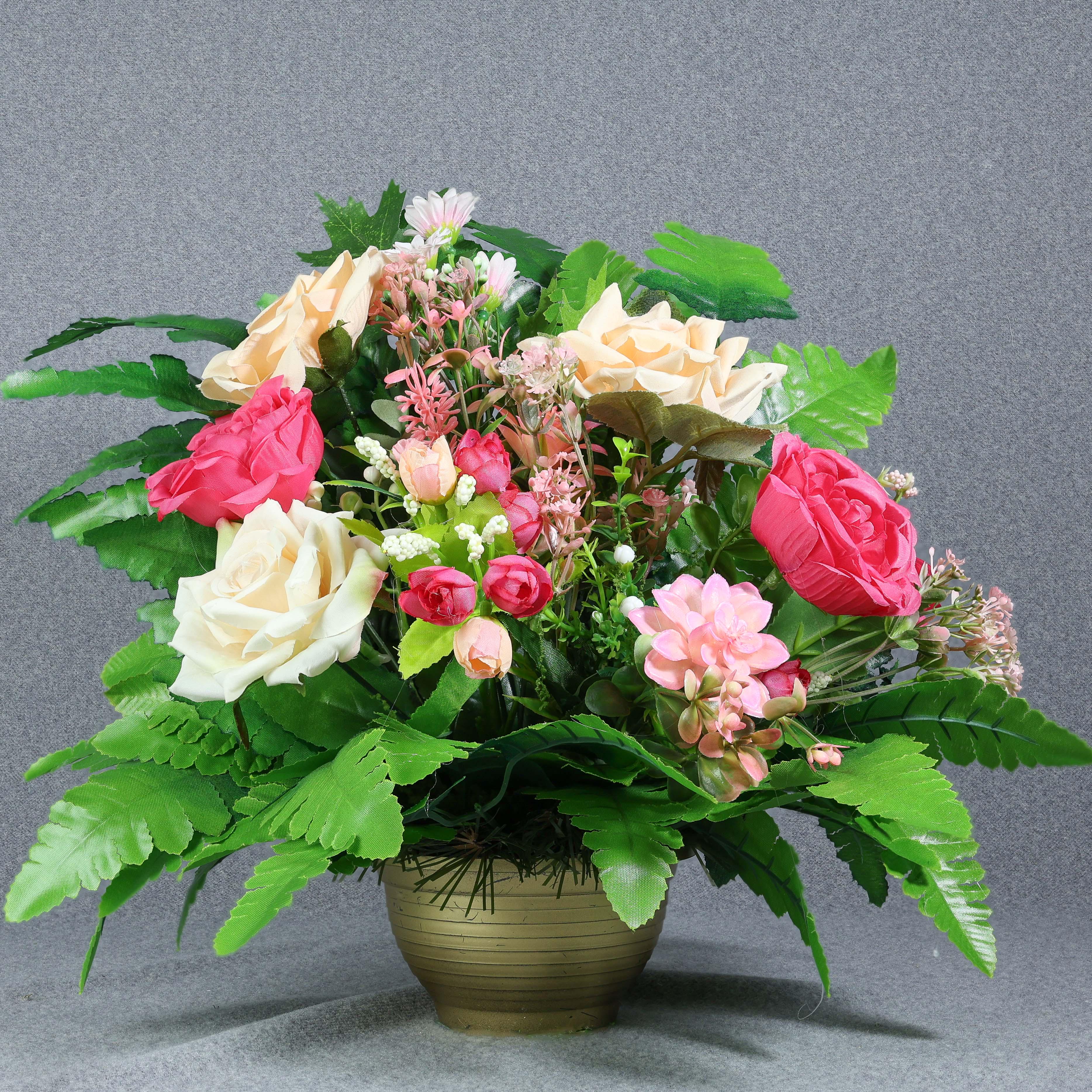 Композиция GALA DECOR с искусственными цветами в золотистом пластмассовом кашпо 30х30 см (КП3030РЗ)