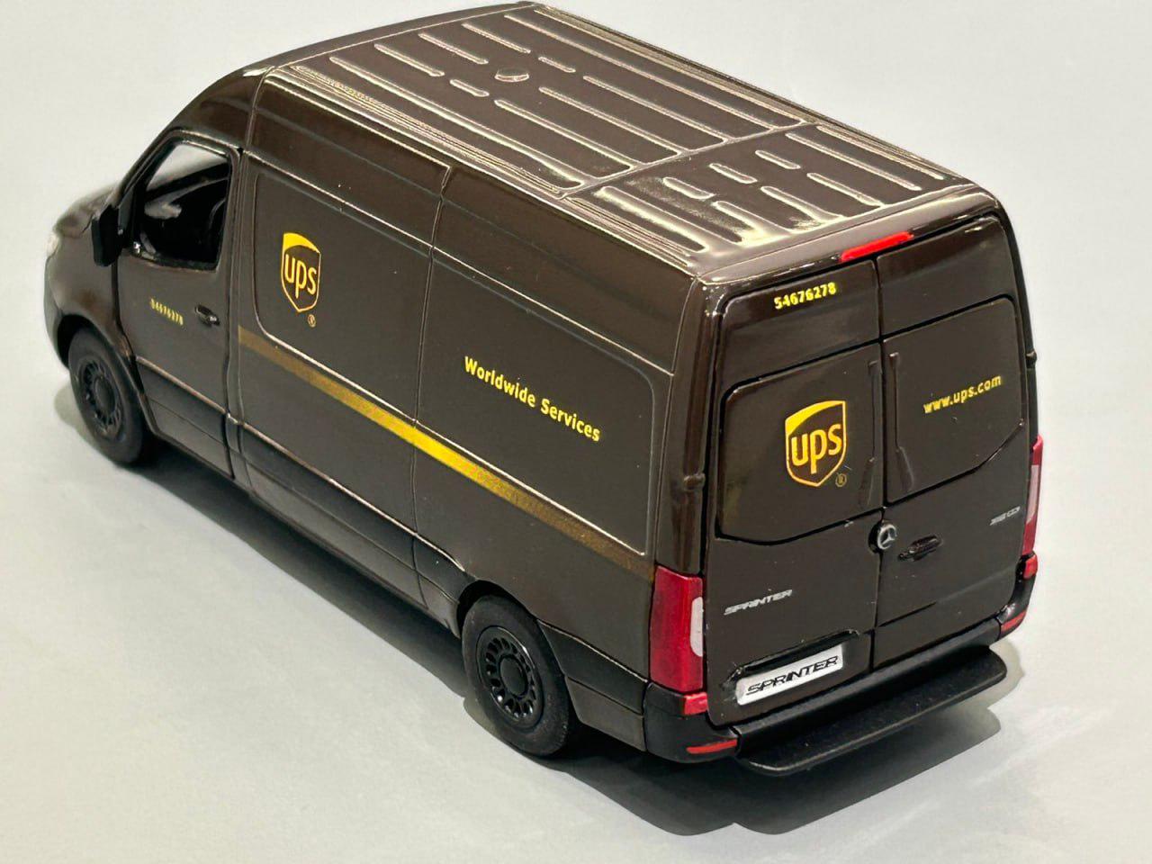 Іграшкова машинка Kinsmart Mercedes-Benz Sprinter UPS інерційна 1:48 Коричневий (KT5430W) - фото 3 Іграшкова машинка Kinsmart Mercedes-Benz Sprinter UPS інерційна 1:48 Коричневий (KT5430W) - фото 3