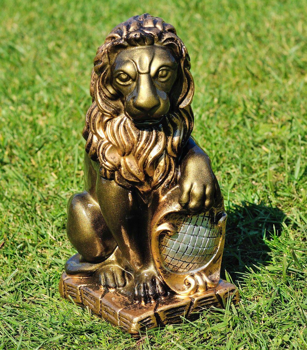 Садова фігура Лев з лівим щитом 40 см (535)