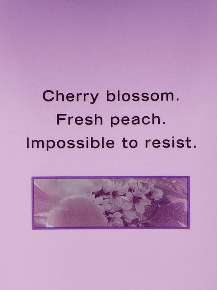 Лосьйон для тіла Victoria's Secret Love Spell Fragrance Lotion 236 мл (26625314) - фото 2 Лосьйон для тіла Victoria's Secret Love Spell Fragrance Lotion 236 мл (26625314) - фото 2