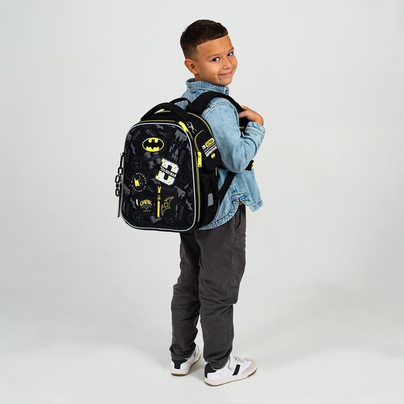 Набір шкільний рюкзак з пеналом та сумкою для взуття KITE SET_DC25-555S Batman (000995177) - фото 8 Набір шкільний рюкзак з пеналом та сумкою для взуття KITE SET_DC25-555S Batman (000995177) - фото 8
