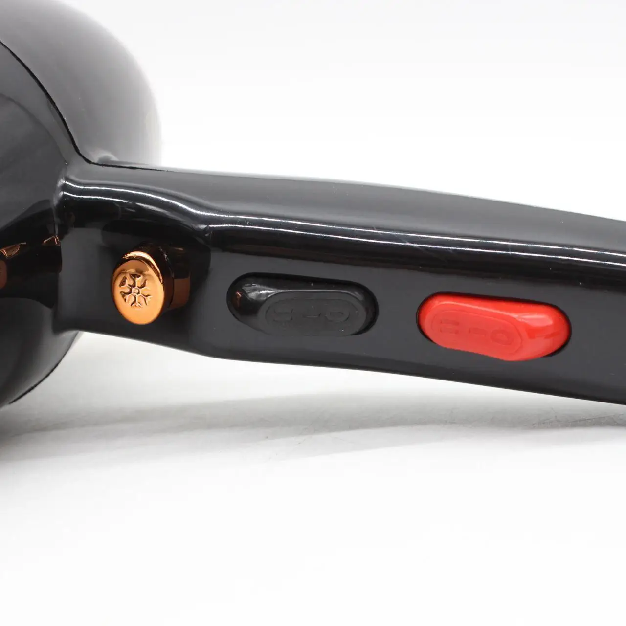 Фен для волос Gemei GM-1801 2500 Вт холодный обдув/ионизация/концентратор (ML-04908) - фото 4 Фен для волос Gemei GM-1801 2500 Вт холодный обдув/ионизация/концентратор (ML-04908) - фото 4