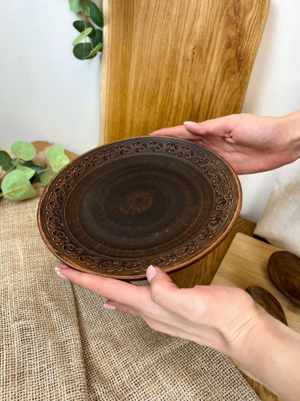 Тарілка керамічна керамічна різьблена декор 21 см (3000-5) - фото 3 Тарілка керамічна керамічна різьблена декор 21 см (3000-5) - фото 3