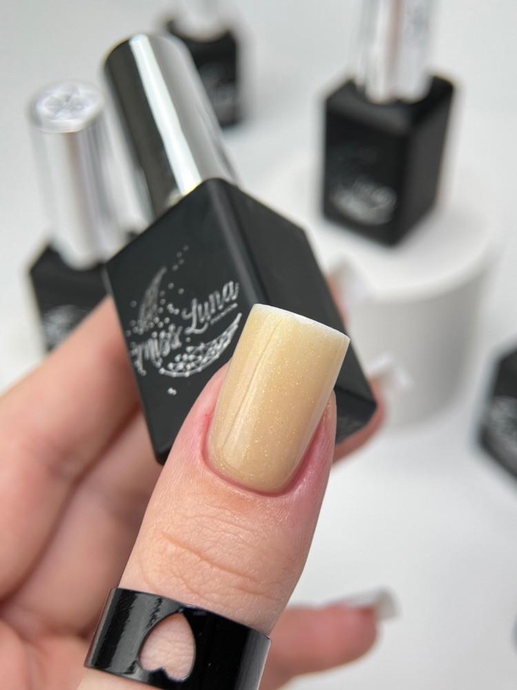 База камуфлирующая с шимером Make up shimmer base 03 10 мл