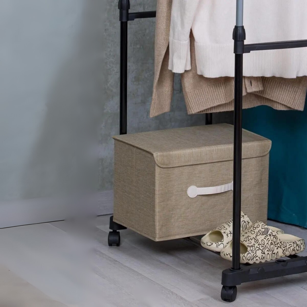 Вішалка-стійка для одягу телескопічна на коліщатках Чорний (7020128093) - фото 9