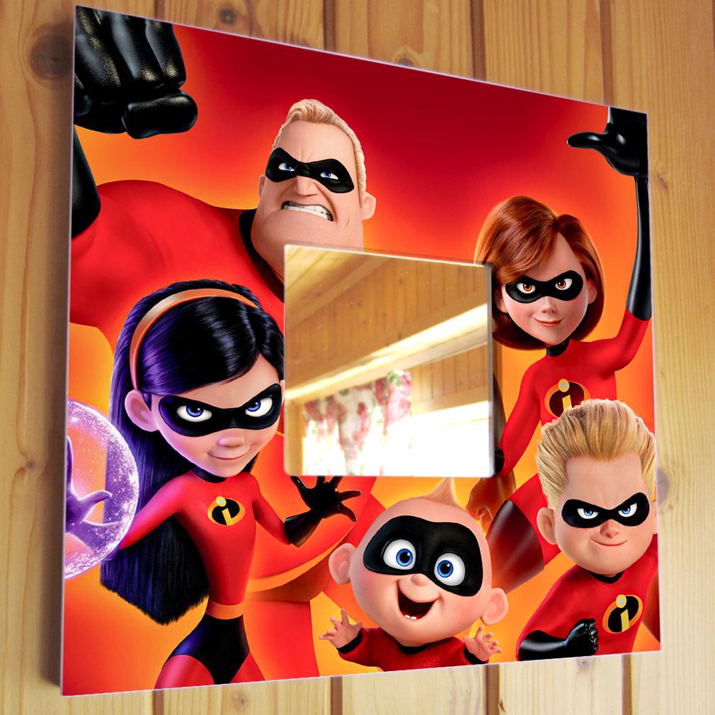 Дзеркало декоративне Мультфільм ''Суперсімейка. Pixar'' 260х260 мм (M04438)