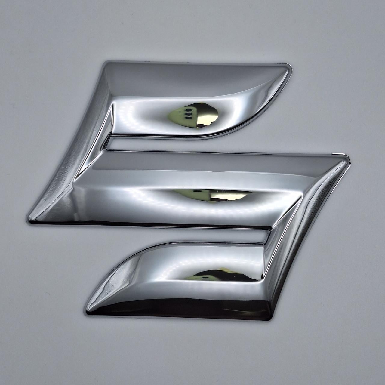 Эмблема Suzuki ABS 120х120 мм Хром глянцевый (7781165J000PG)