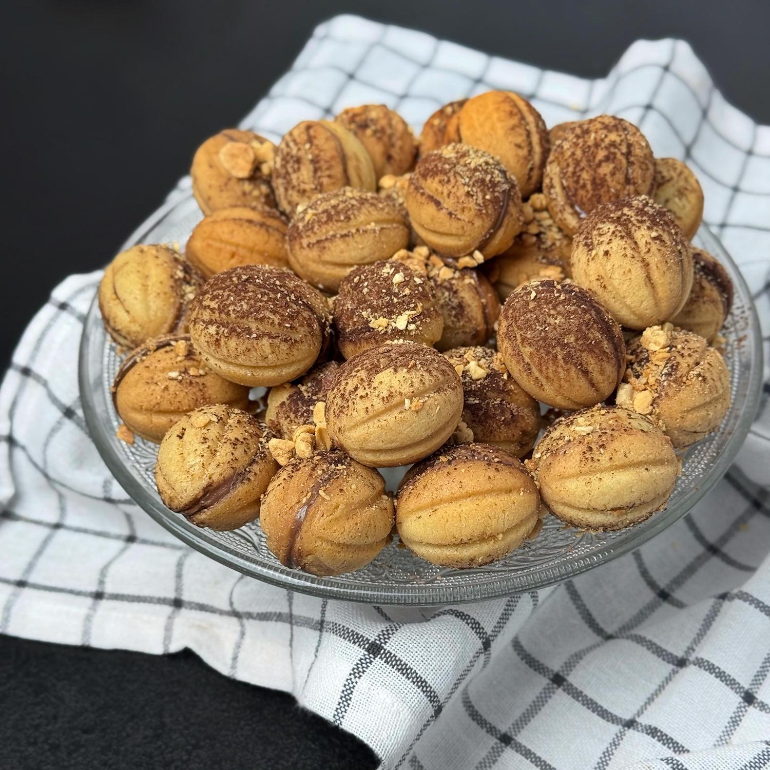 Форма для выпекания орешков ХЕАЗ на 12 половинок орехов со съемными ручками (87441) - фото 37 Форма для выпекания орешков ХЕАЗ на 12 половинок орехов со съемными ручками (87441) - фото 37