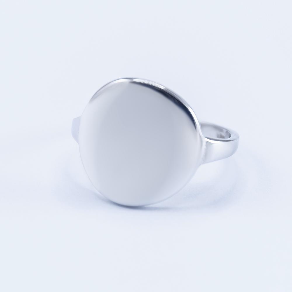 Серебряное кольцо в виде печатки