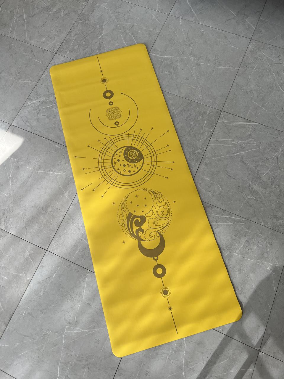 Коврик для йоги Lita Фазы луны PU премиальный каучуковый 183х68х0,5 см Желтый (13510844)