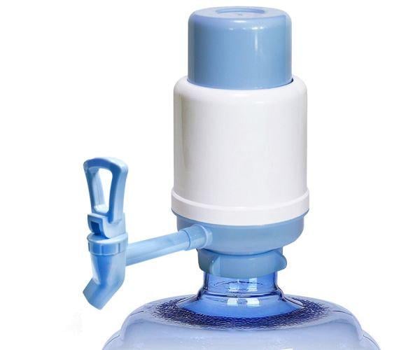 Помпа для воды механическая VIO Р5 с краном Голубой (9809)
