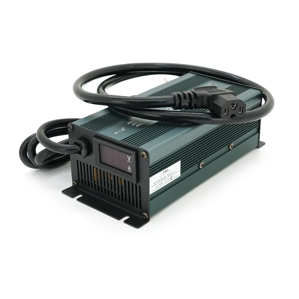 Зарядний пристрій VOLTRONIC LiFePO4 12V 4S 20A для електромобілів та сонячних систем (36802)