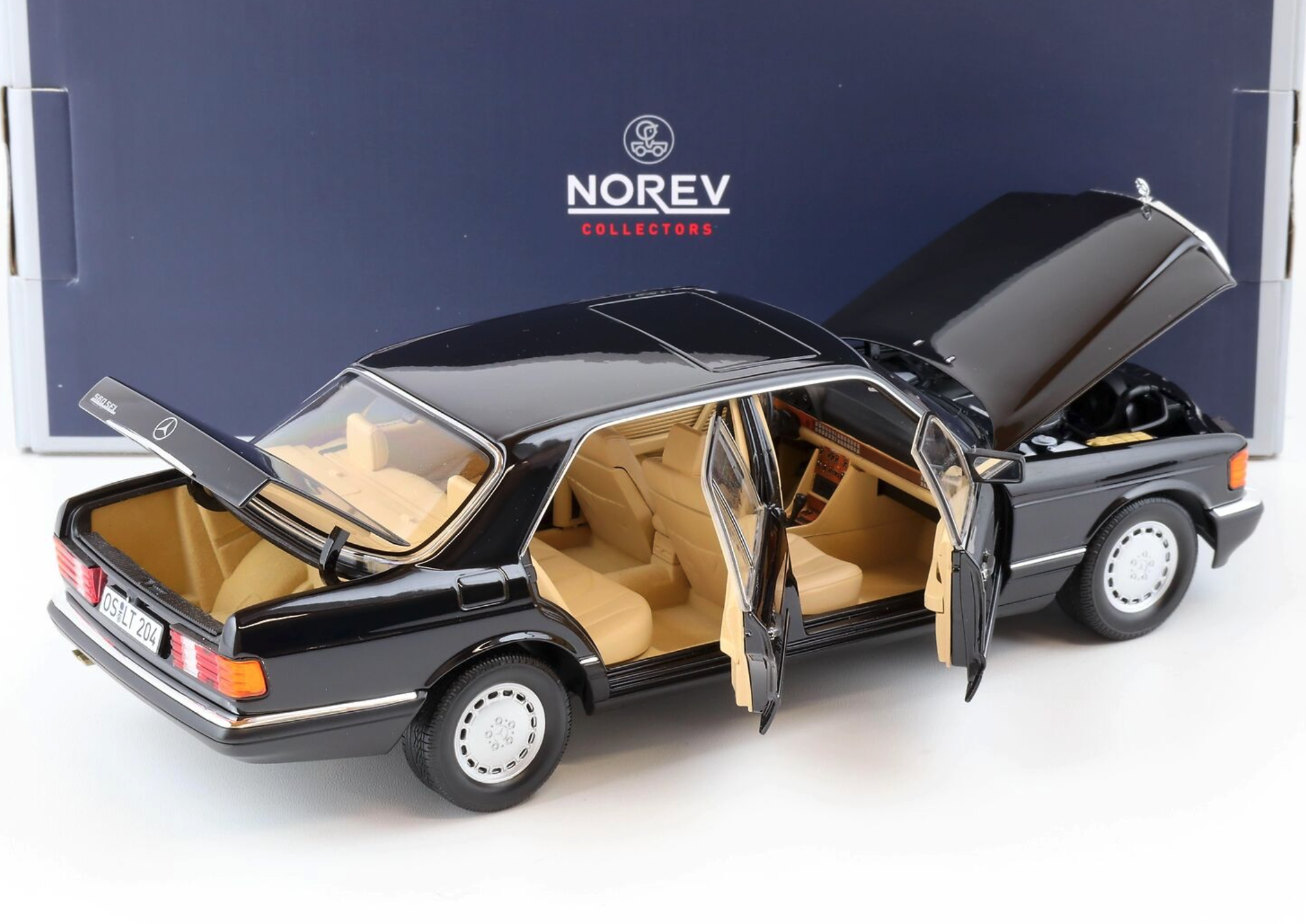 Модель автомобиля Norev 1:18 Mercedes-Benz 560 SEL W126 1985-1991 Black (183793) - фото 2 Модель автомобиля Norev 1:18 Mercedes-Benz 560 SEL W126 1985-1991 Black (183793) - фото 2