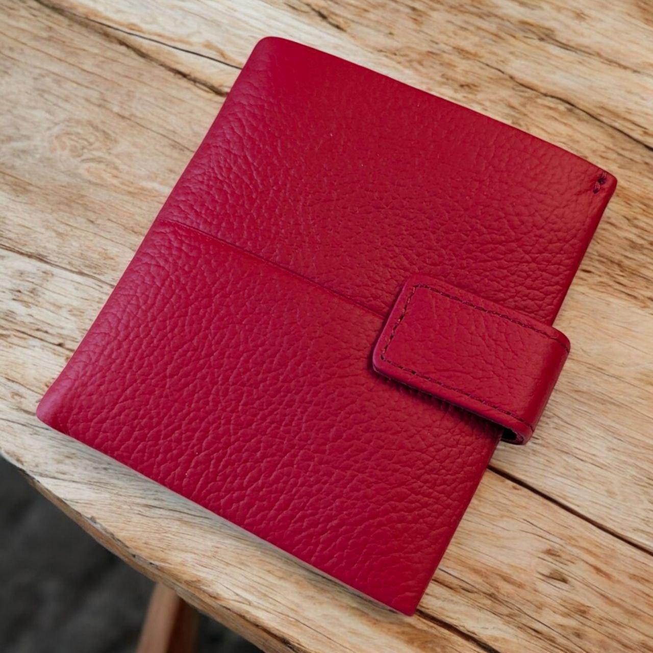 Кошелек женский маленький кожаный на кнопке Doniya с двумя монетницами 13х10 см Красный (YH-202301) Кошелек женский маленький кожаный на кнопке Doniya с двумя монетницами 13х10 см Красный (YH-202301)