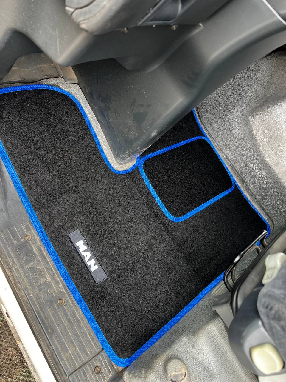 Килимки в салон ворсові для MAN TGX 2007-2020 передні 5 шт. Чорний (27327218)