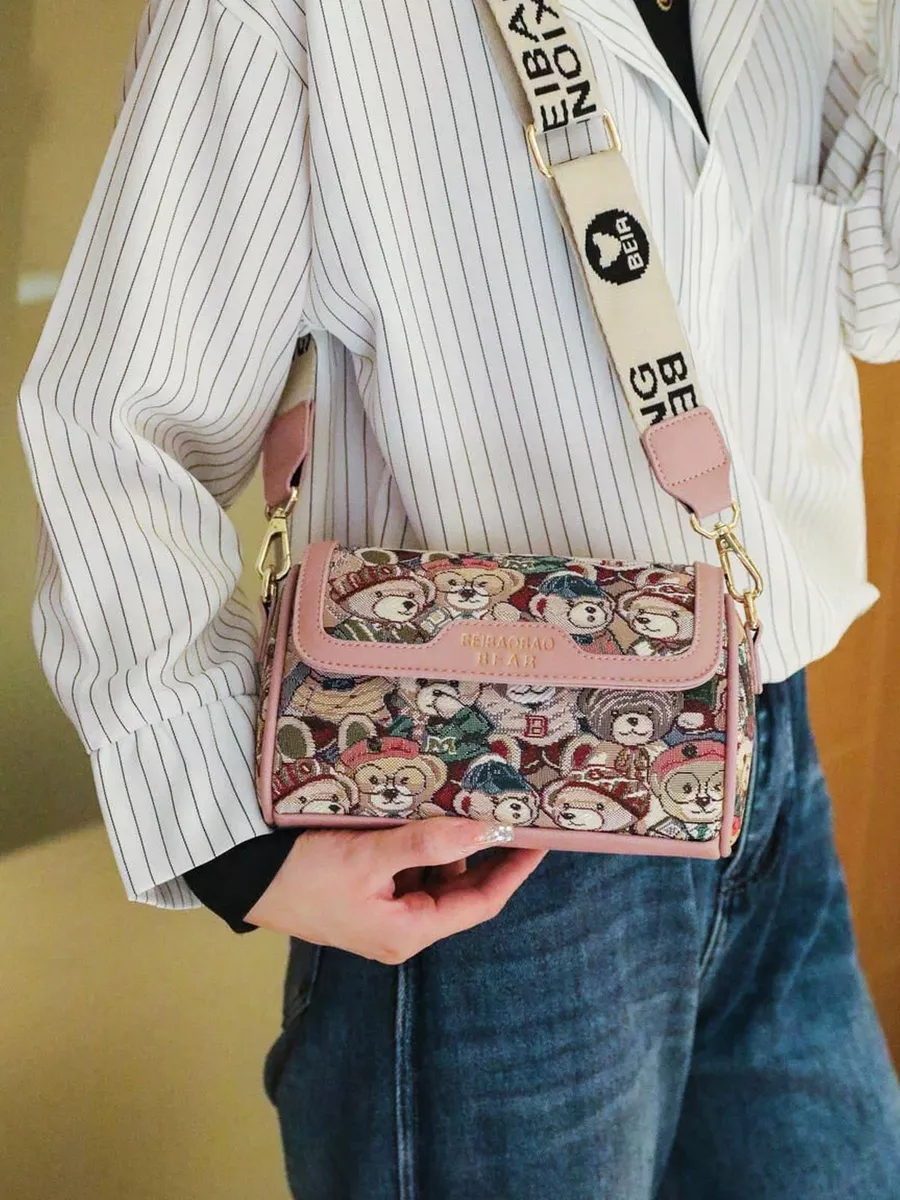 Жіноча сумка невелика через плече з ведмедиками Рожевий - фото 4 Жіноча сумка невелика через плече з ведмедиками Рожевий - фото 4