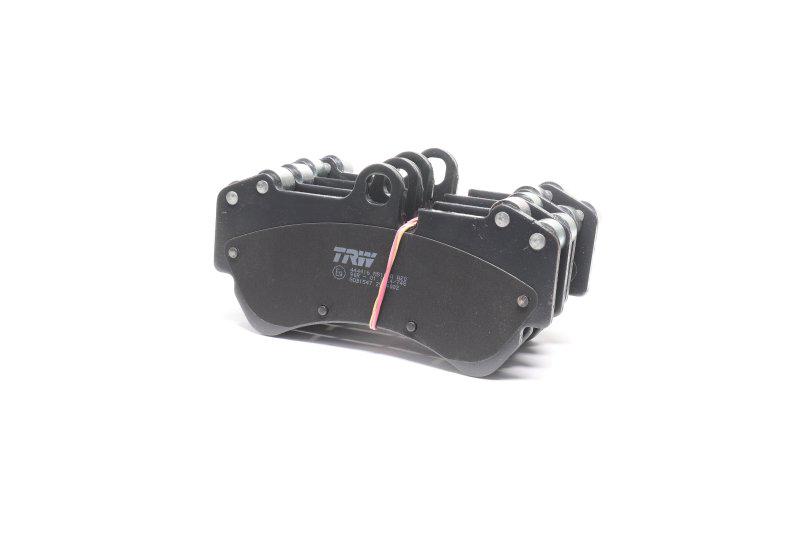 Тормозные колодки дисковые передние porsche Volkswagen cayenne 955 Touareg 7la 7l6 7l7 TRW Engine Components GDB1547 (GDB1547 TRW Engine Components)