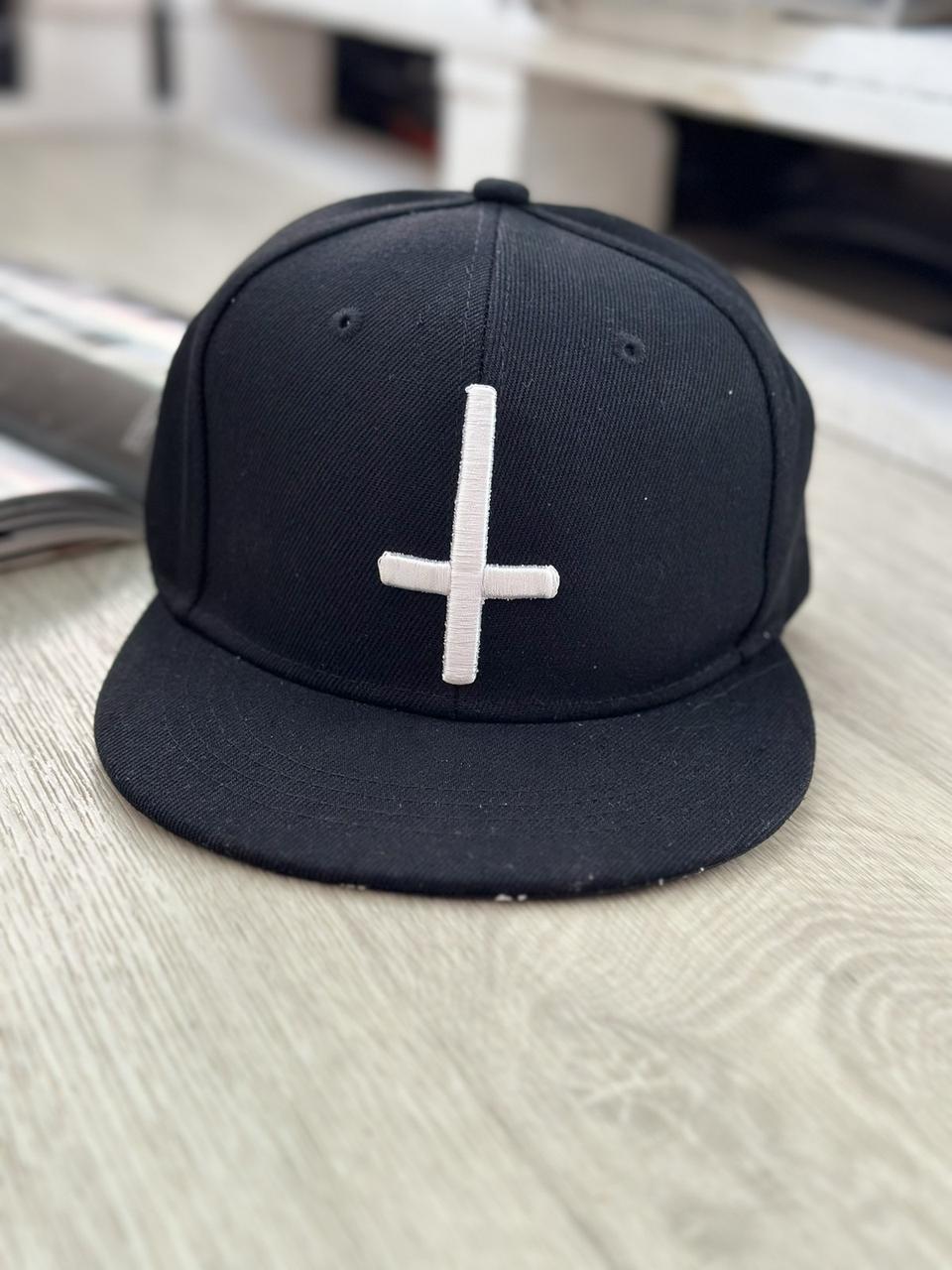 Кепка снепбек (Snapback) с перевернутым крестом Черный 56-61р (9059)