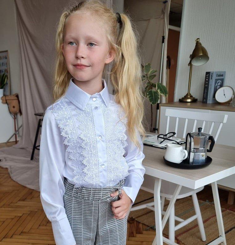 Блуза школьная атласная с кружевом 128 см Белый (14684545)