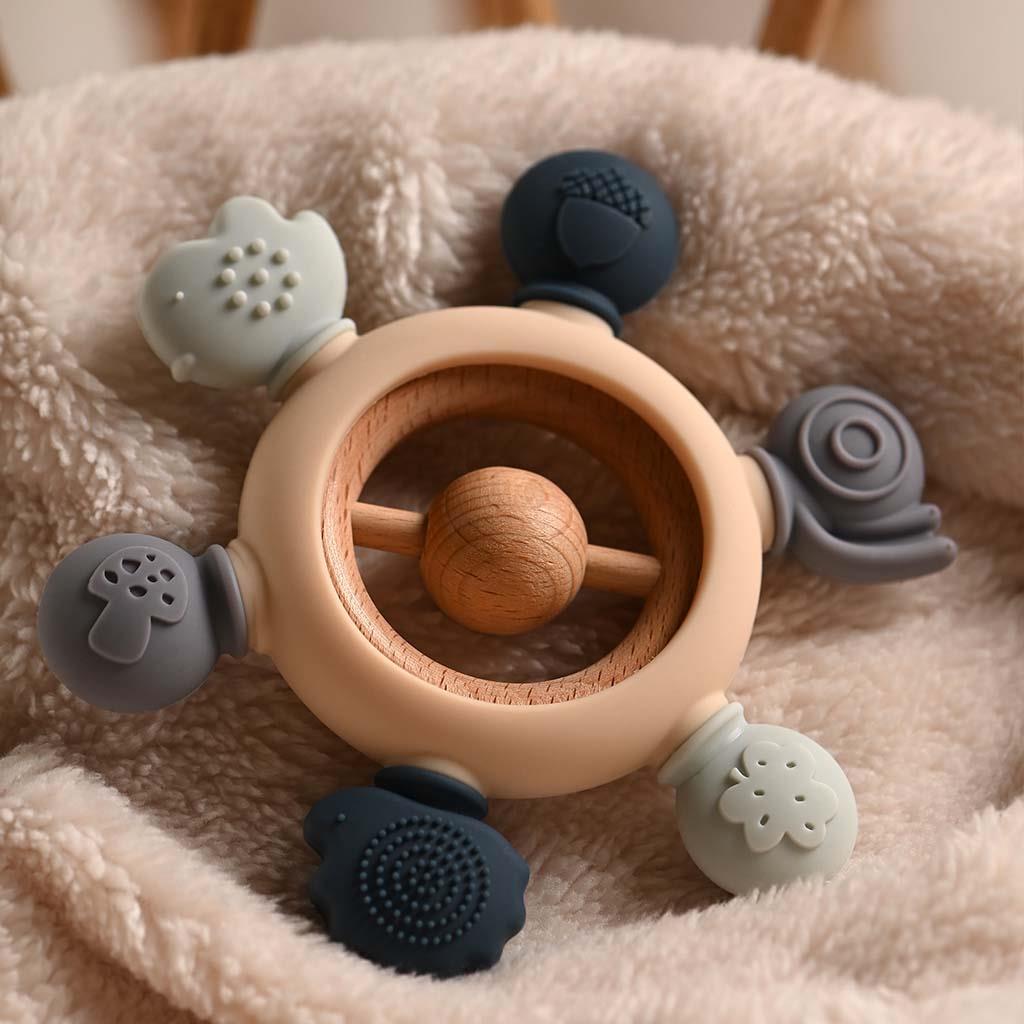 Іграшка-прорізувач ортодонтичний зі знімною насадкою для хлопчика