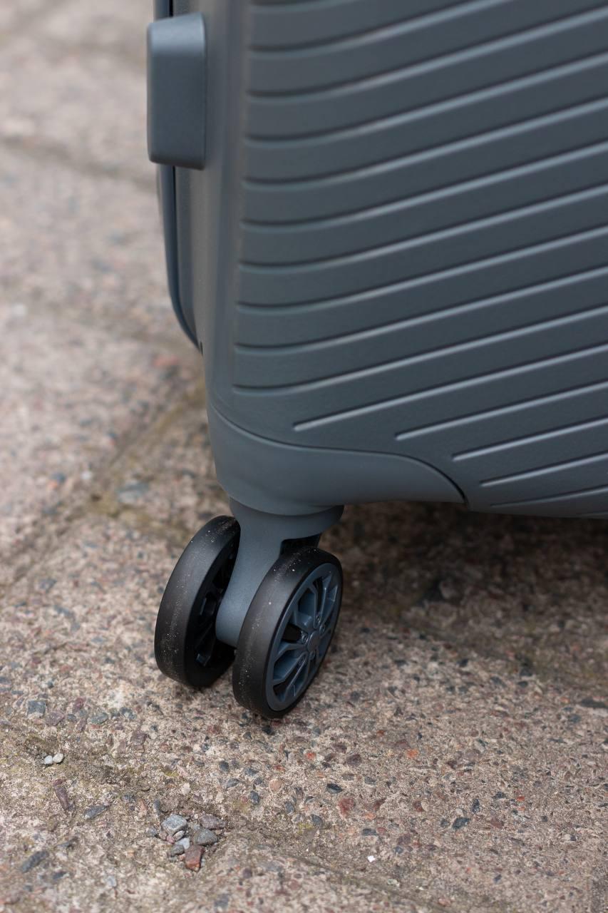 Валіза пластикова Nuri 2002 L Сірий (11773456) - фото 3 Валіза пластикова Nuri 2002 L Сірий (11773456) - фото 3