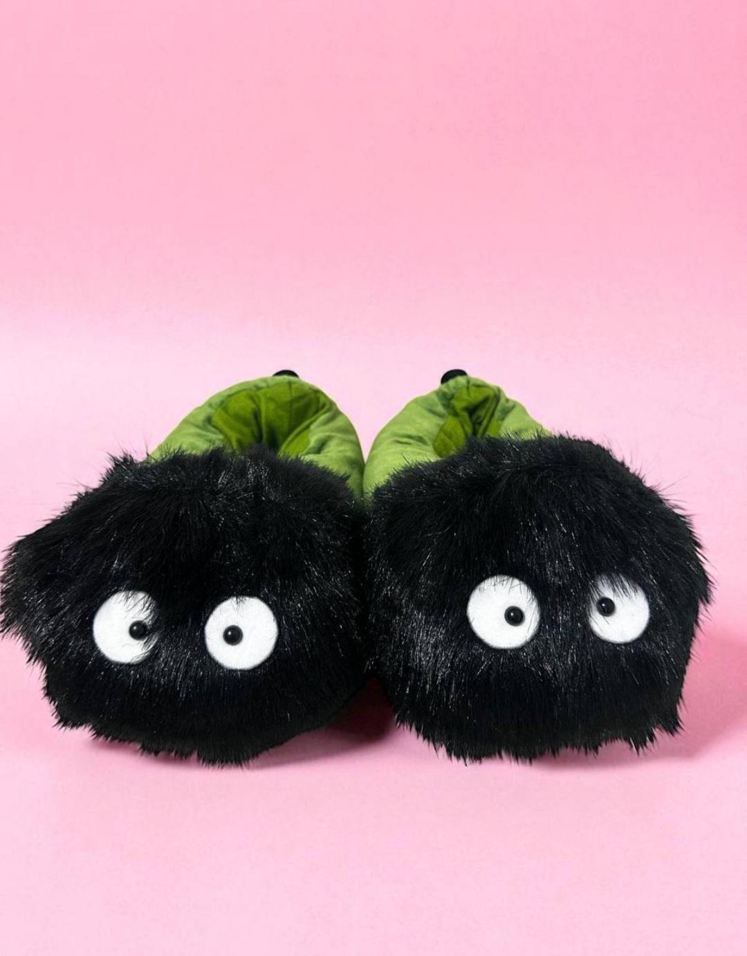 Тапочки домашние плюшевые чернишки сусуваторы аниме р. 32-39 Зеленый - фото 2