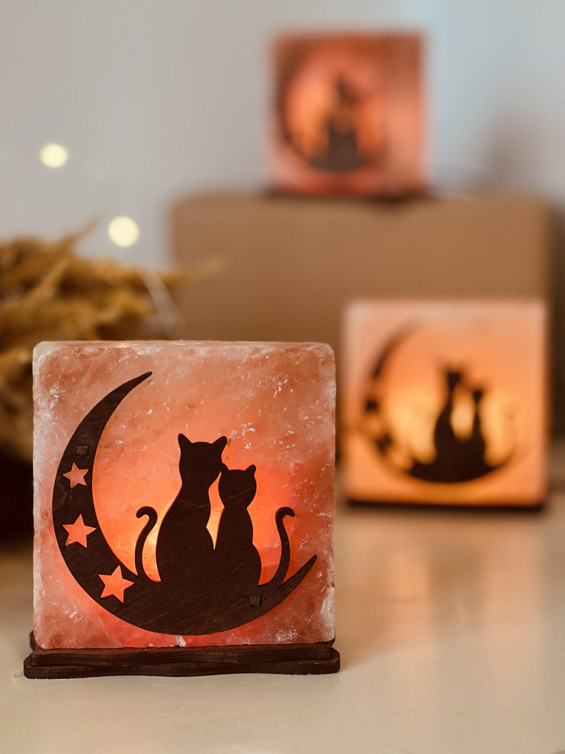 Соляная лампа декоративная Himalayan Кошки на Луне 1 кг (29903019) - фото 2 Соляная лампа декоративная Himalayan Кошки на Луне 1 кг (29903019) - фото 2