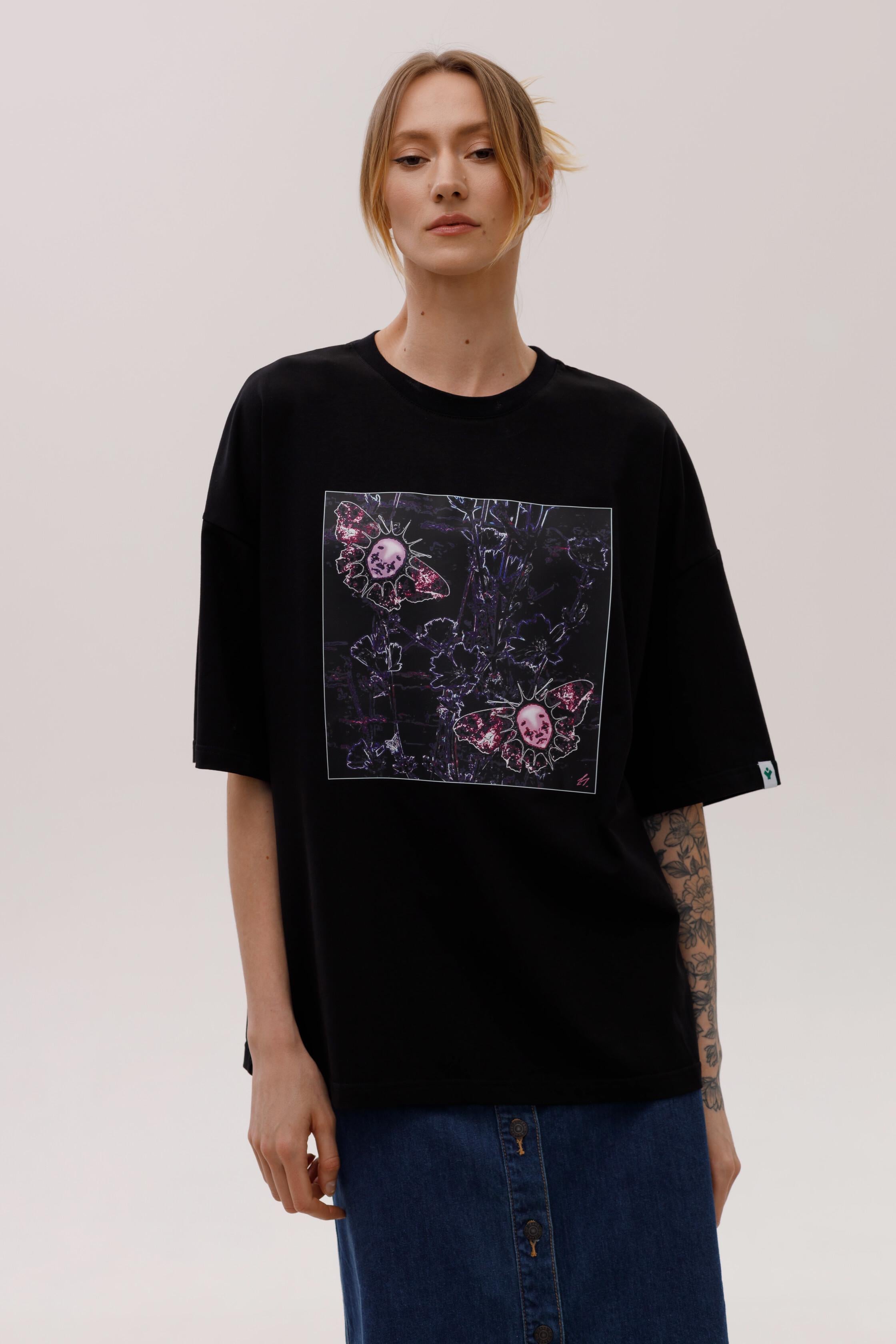 Футболка жіноча оверсайз Метелики L 165-168 см Чорний