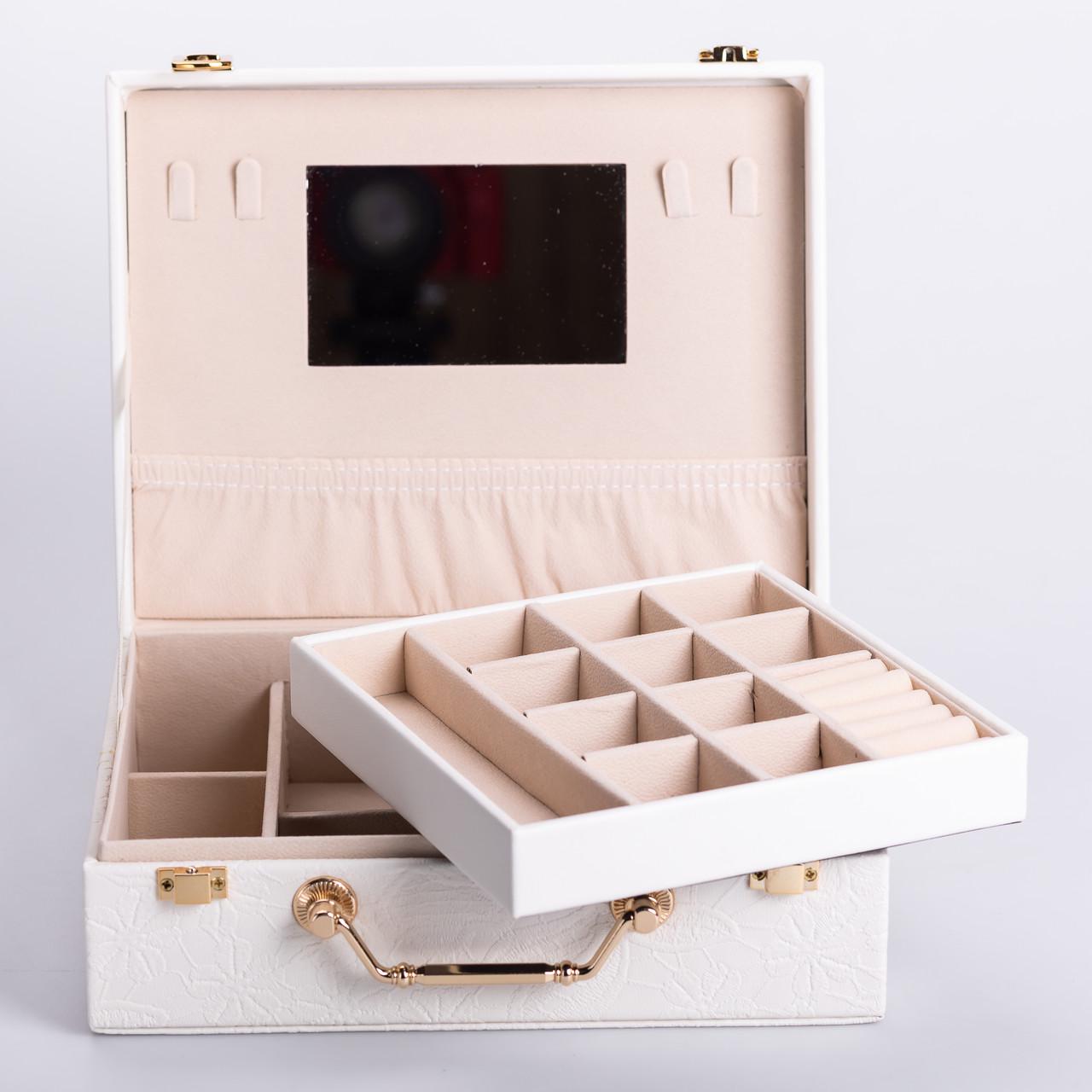 Шкатулка для украшений из эко кожи с зеркалом 2 яруса (6675) Шкатулка для украшений из эко кожи с зеркалом 2 яруса (6675)