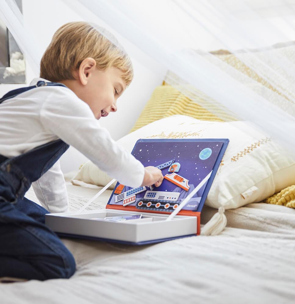 Книга учебная магнитная Janod Космос 70 элементов (J02589) - фото 7 Книга учебная магнитная Janod Космос 70 элементов (J02589) - фото 7