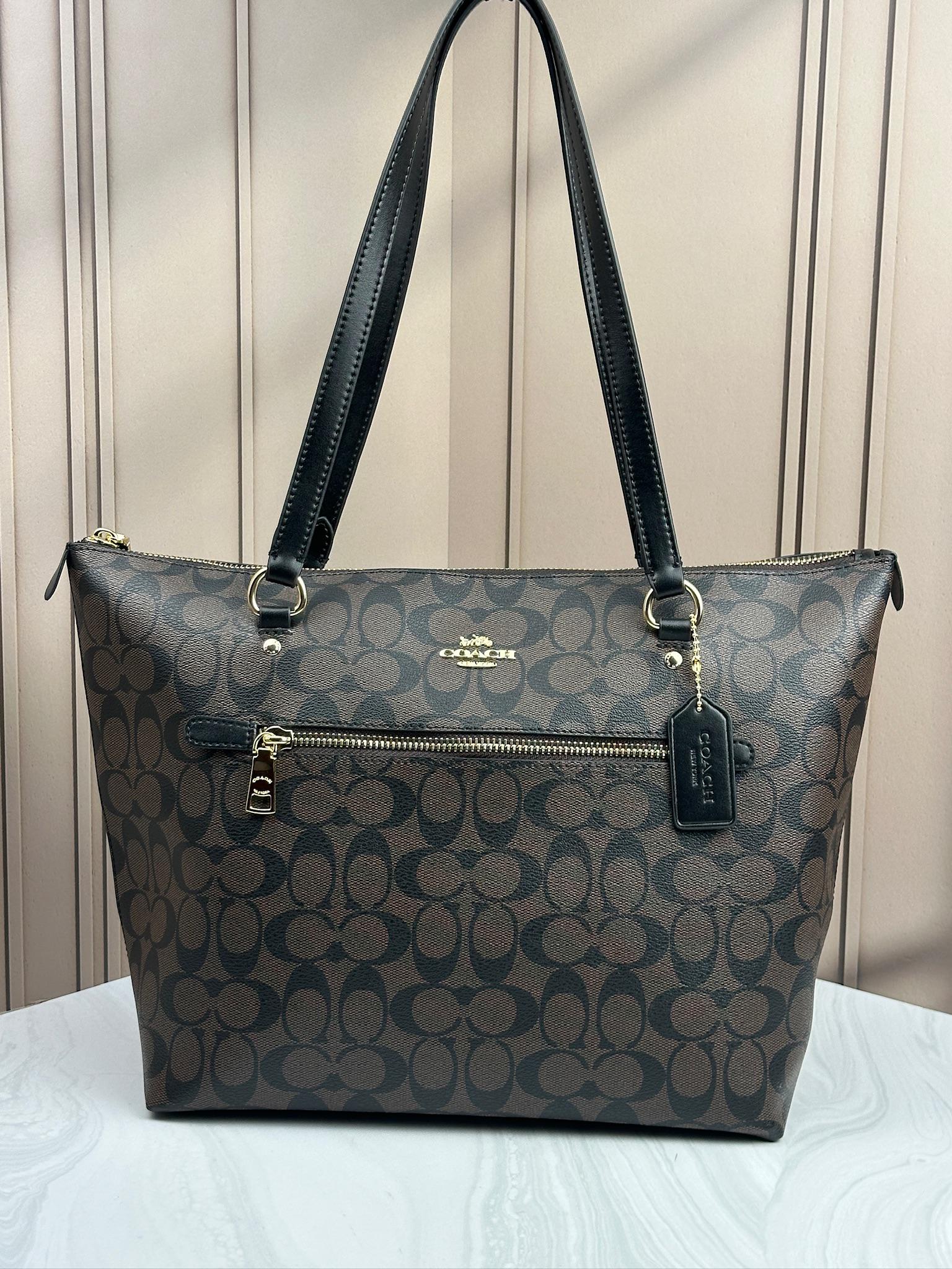 Сумка женская кожаная Coach Tote Gallery