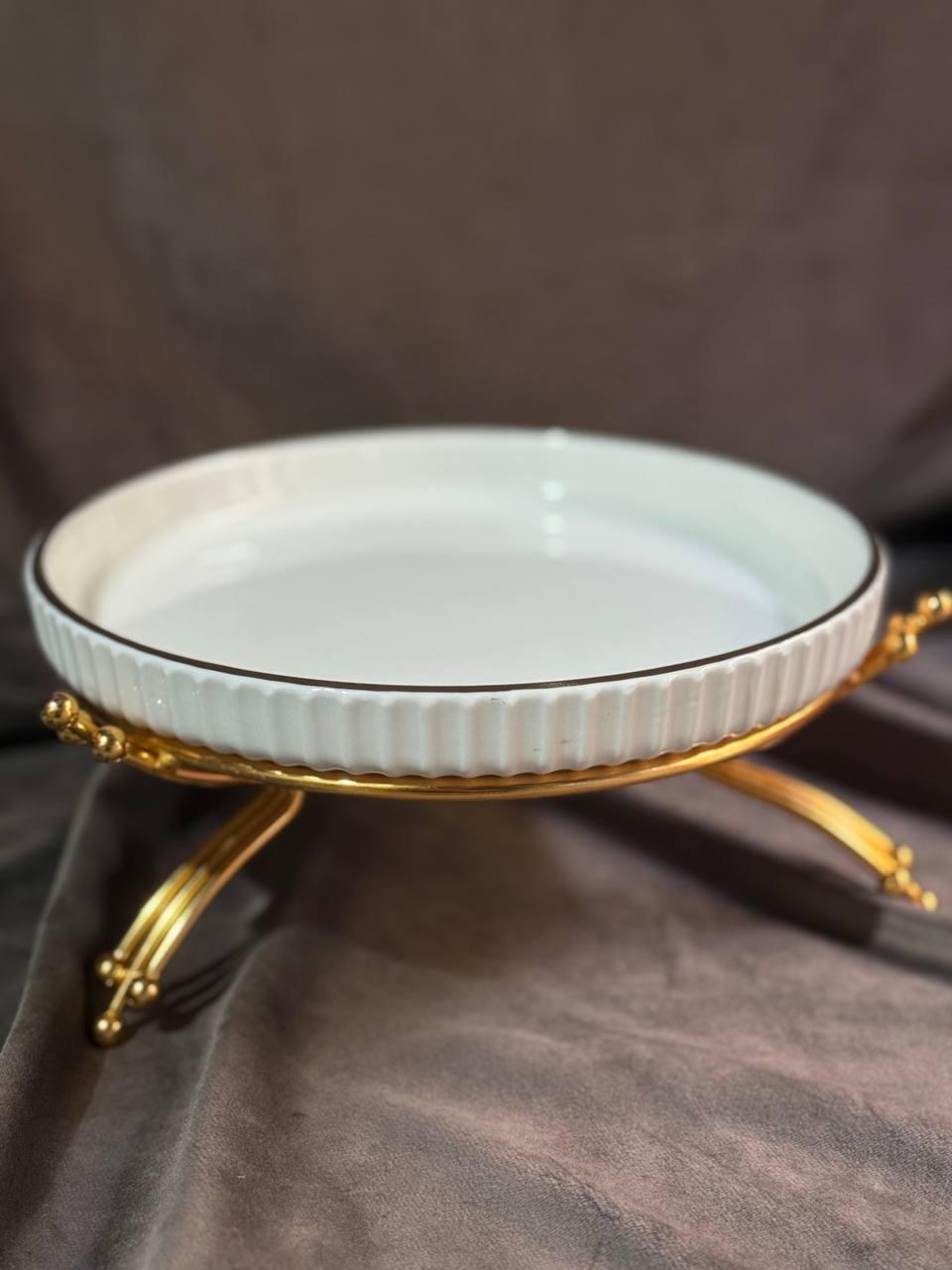 Тарілка сервірувальна YIWU LB-1570G порцелянова на металевій підставці 20 см Білий з золотим (30102197)