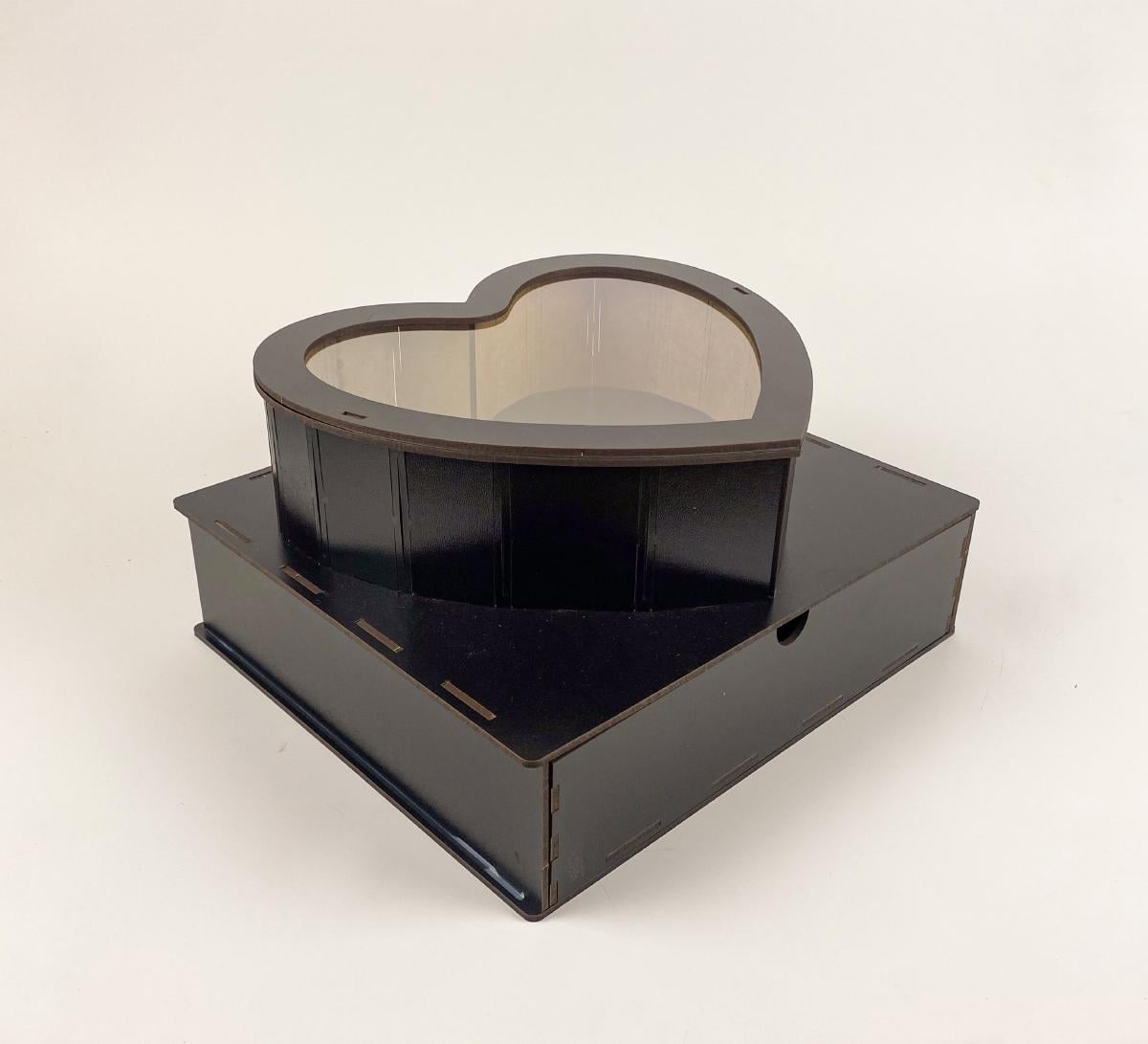 Коробка з серцем з висувною шухлядою та прозорою кришкою 24,5х22х5,5 см Чорний (5836)