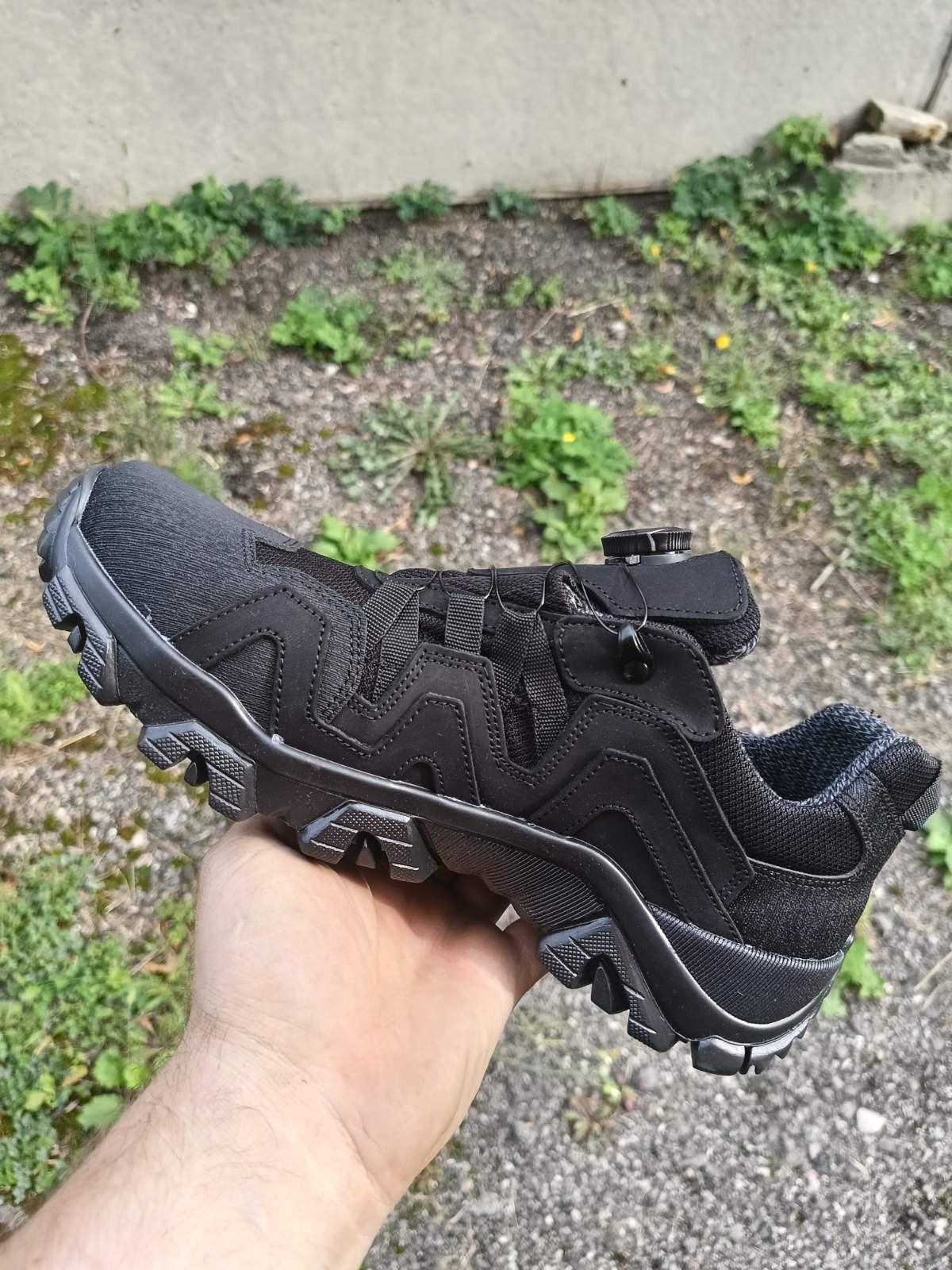 Кроссовки мужские демисезонные кожаные с автошнуровкой р. 43 Черный - фото 6 Кроссовки мужские демисезонные кожаные с автошнуровкой р. 43 Черный - фото 6