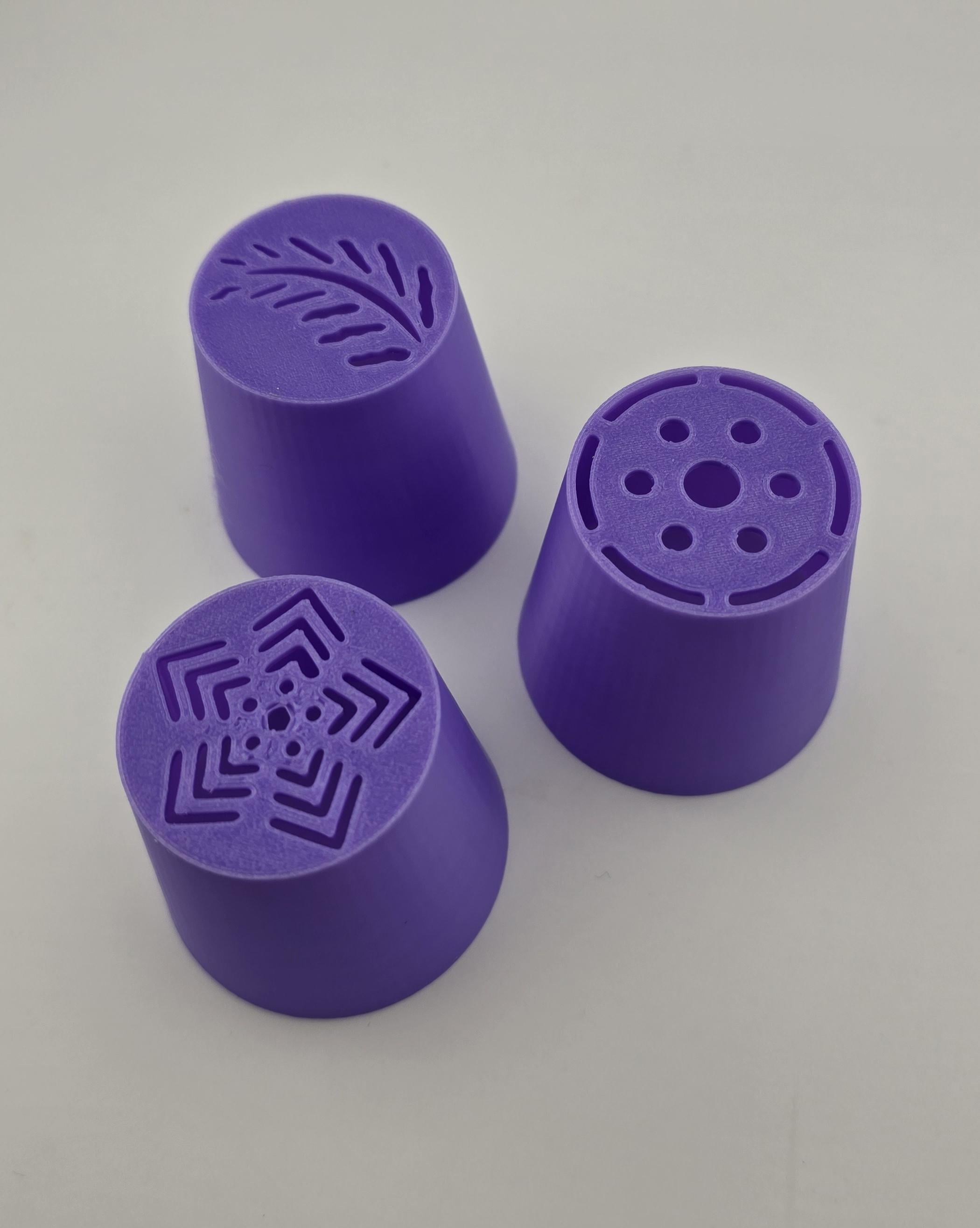 Насадки для цветов из зефира пластиковые 3 шт. (2051) Насадки для цветов из зефира пластиковые 3 шт. (2051)