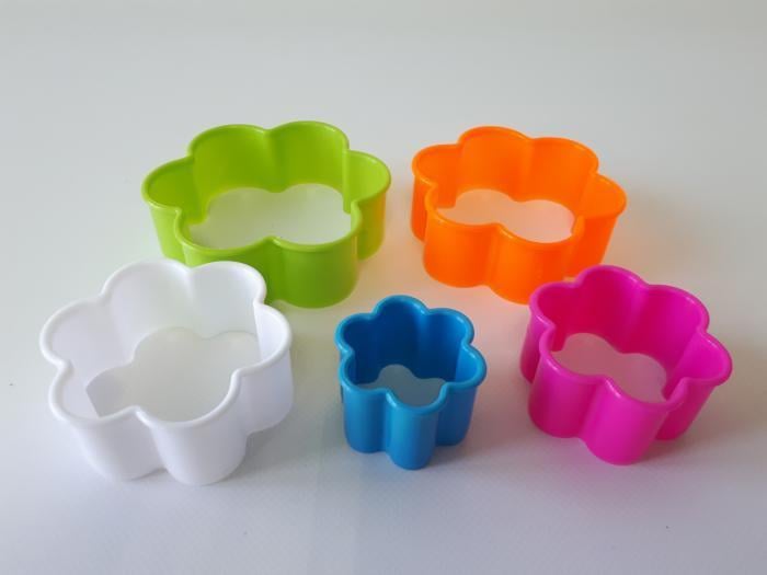 Форма для выпечки печенья и пряников Цветочек пластиковая H 3 см 5 шт. - фото 3 Форма для выпечки печенья и пряников Цветочек пластиковая H 3 см 5 шт. - фото 3