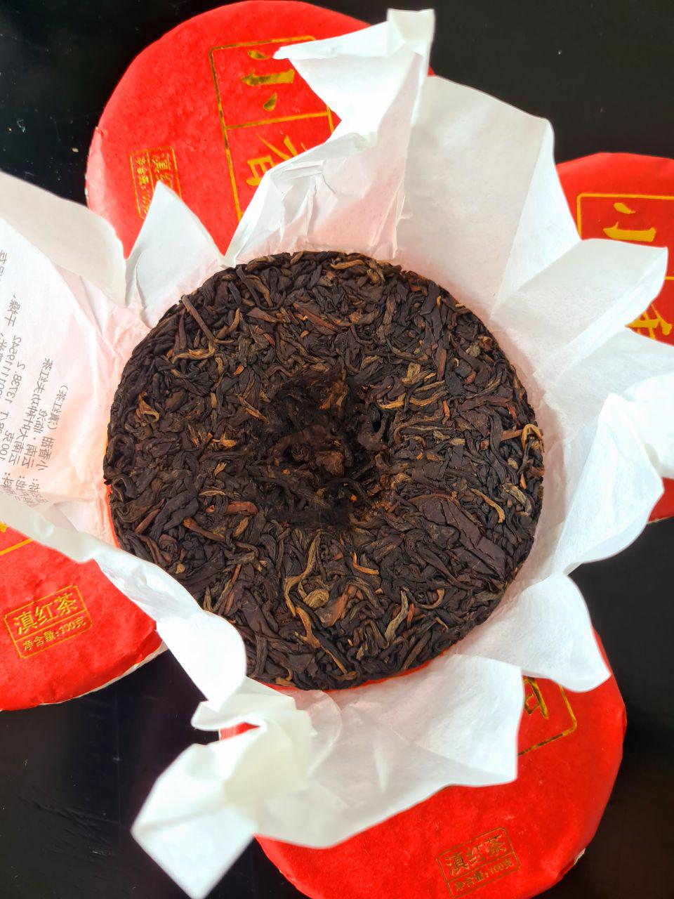 Чай красный Natea Tea Nations Дянь Хун Гу Шу прессованный 100 г