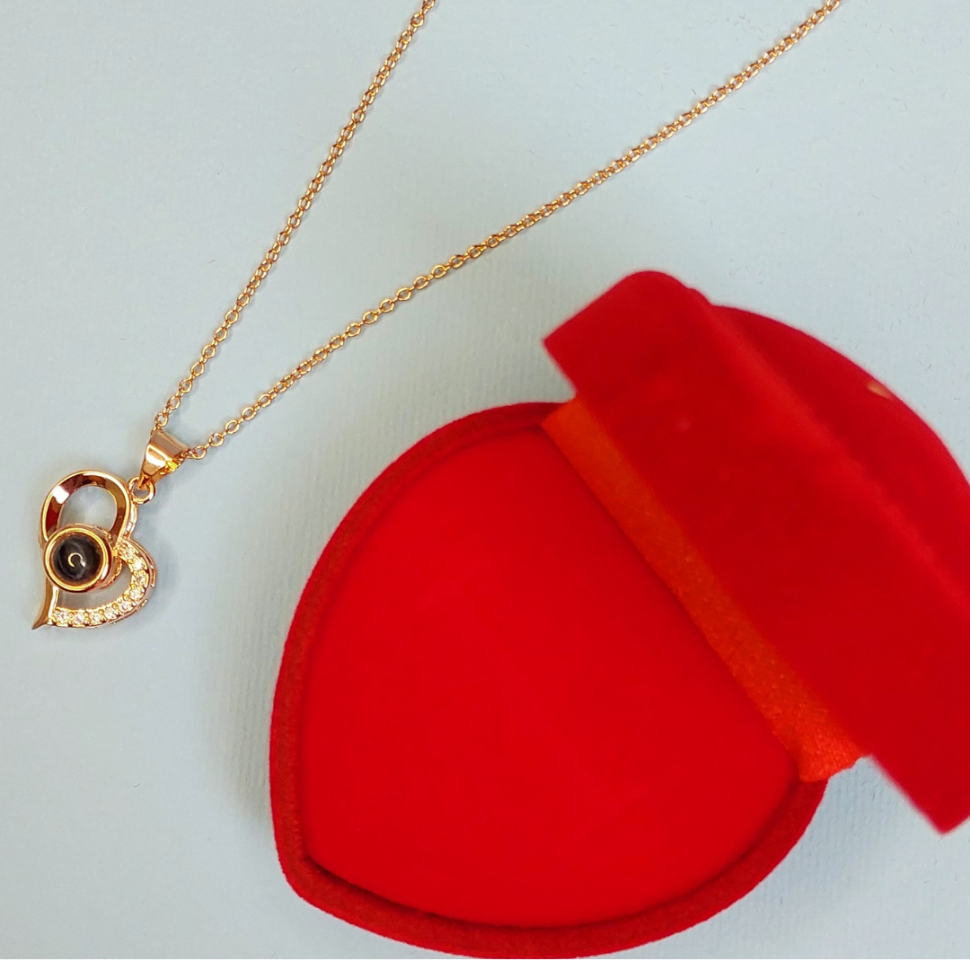 Кулон Сердце с линзой я тебя люблю на 100 языках мира в коробке Кулон Сердце с линзой я тебя люблю на 100 языках мира в коробке