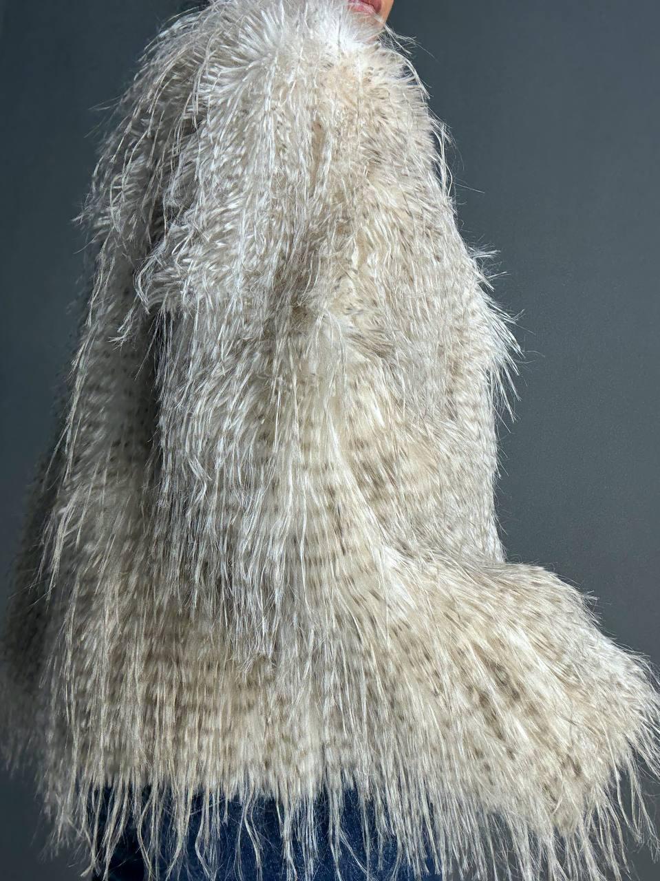 Шуба жіноча Fancy Matinee 111 штучне хутро перо коротка M Бежевий (4838) - фото 5 Шуба жіноча Fancy Matinee 111 штучне хутро перо коротка M Бежевий (4838) - фото 5