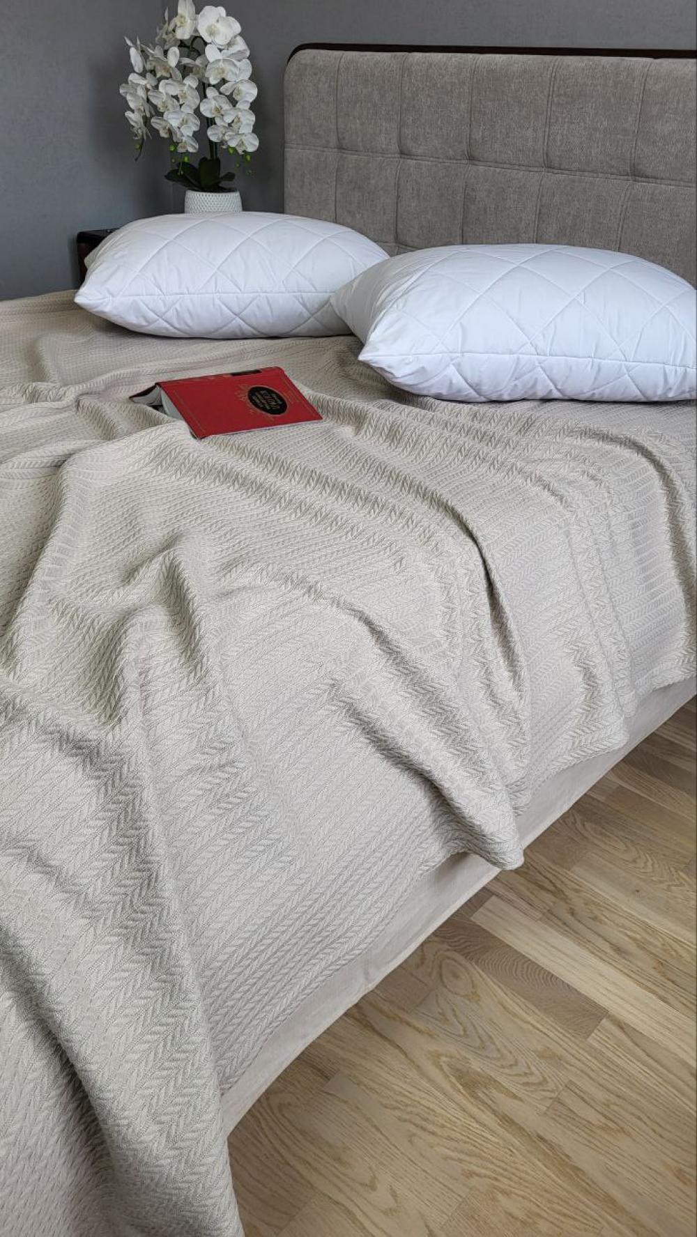 Покрывало Пике Косичка 140x220 см Сливочный бежевый (11228) - фото 6 Покрывало Пике Косичка 140x220 см Сливочный бежевый (11228) - фото 6