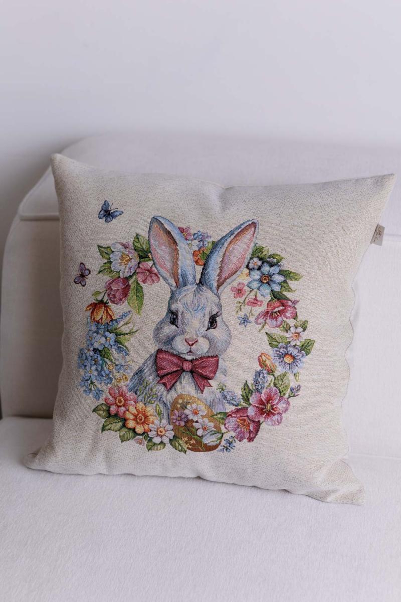 Подушка гобеленовая Соцветие Зайчонок в веночке 45х45 см (044296) Подушка гобеленовая Соцветие Зайчонок в веночке 45х45 см (044296)