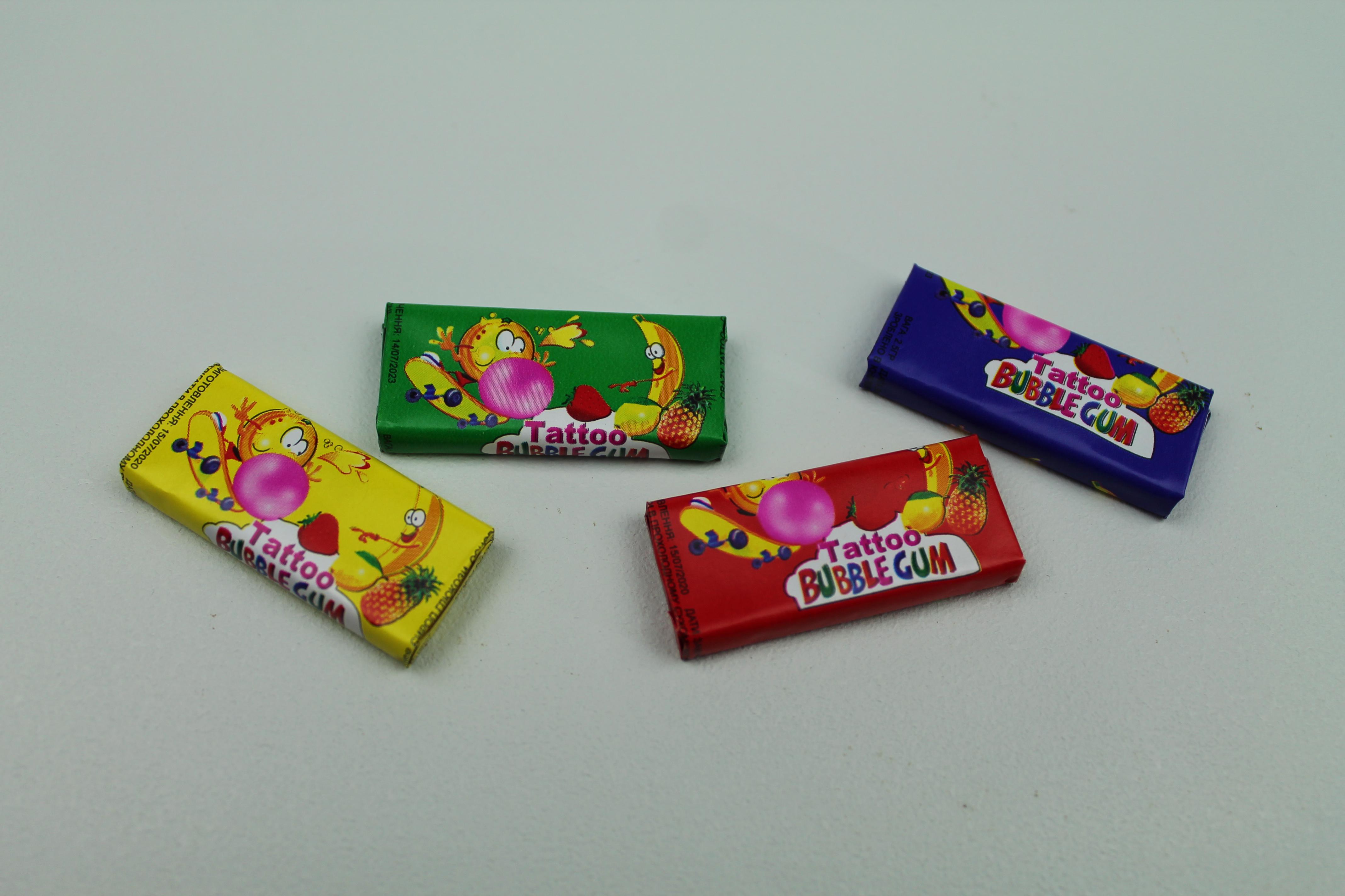 Жувальна гумка Crazy Tatoo Gum у формі пластини з фруктово-ягідним смаком і тимчасовим татуюванням для дітей (1249131404)