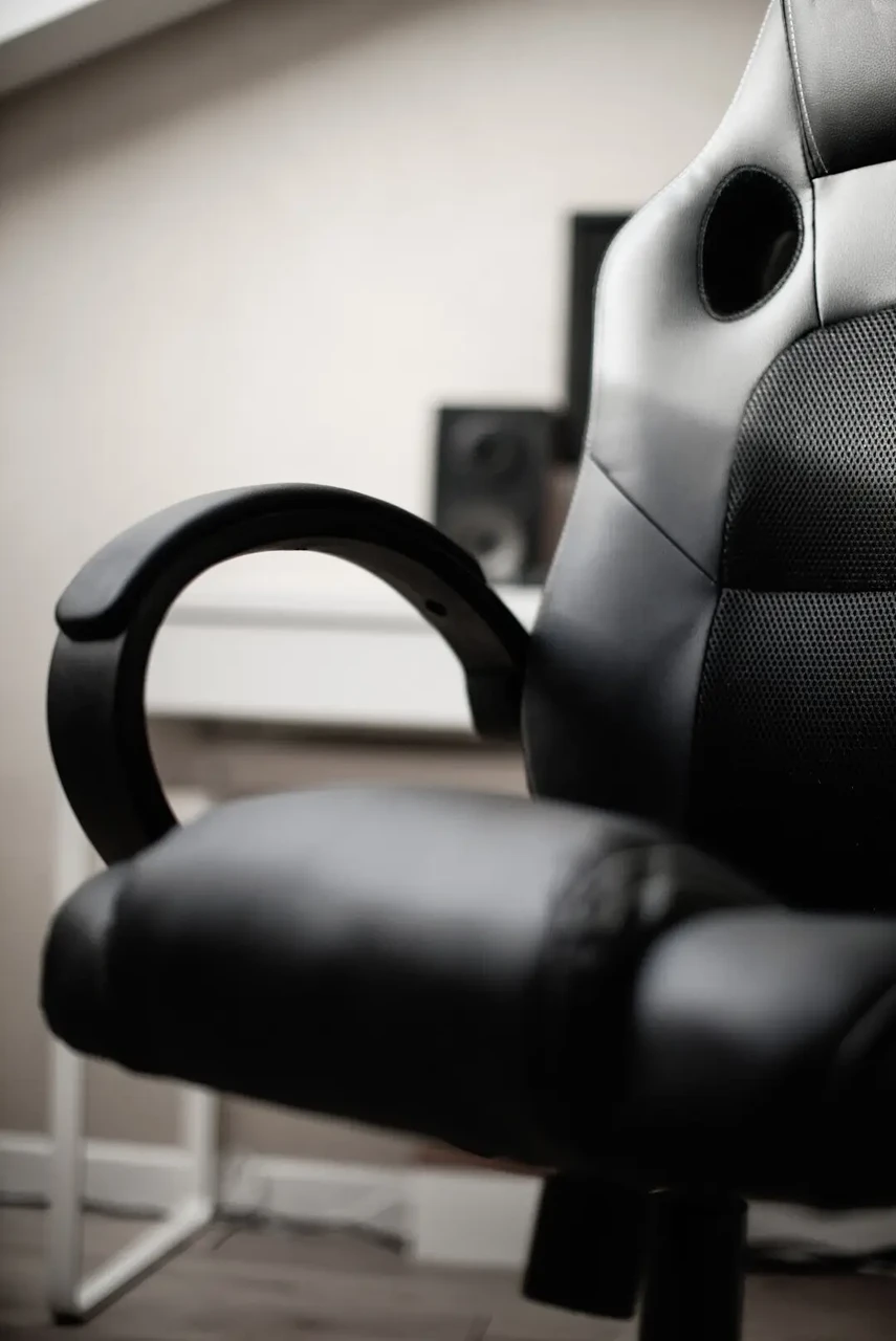 Крісло ігрове комп'ютерне для офісу та дому 4Points FT Чорний (40034) - фото 2 Крісло ігрове комп'ютерне для офісу та дому 4Points FT Чорний (40034) - фото 2