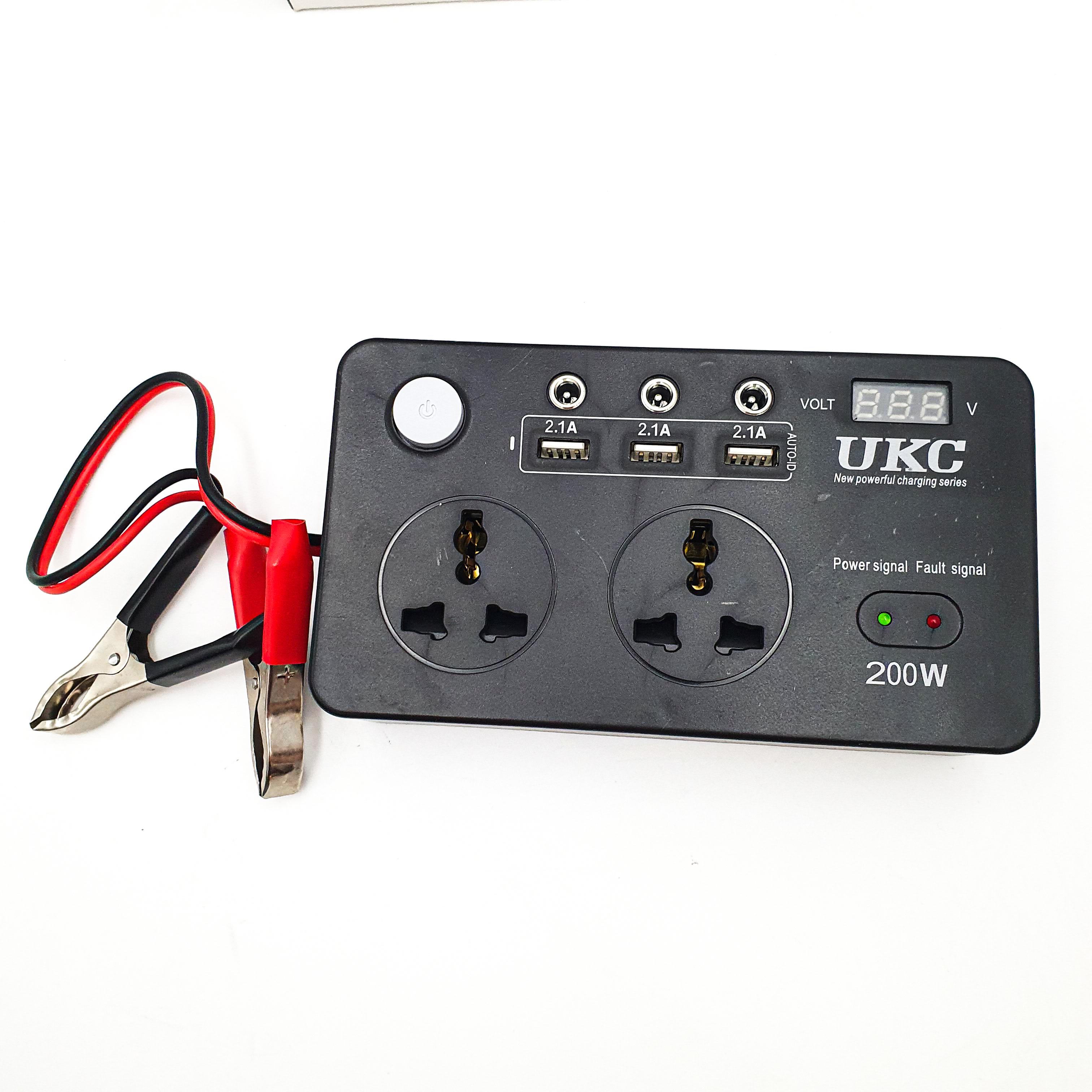 Перетворювач авто інвертор 12V-220V 200W з екраном 3 USB 2 розетки 3 порту 5.5х2.5 UKC 7064 - фото 3