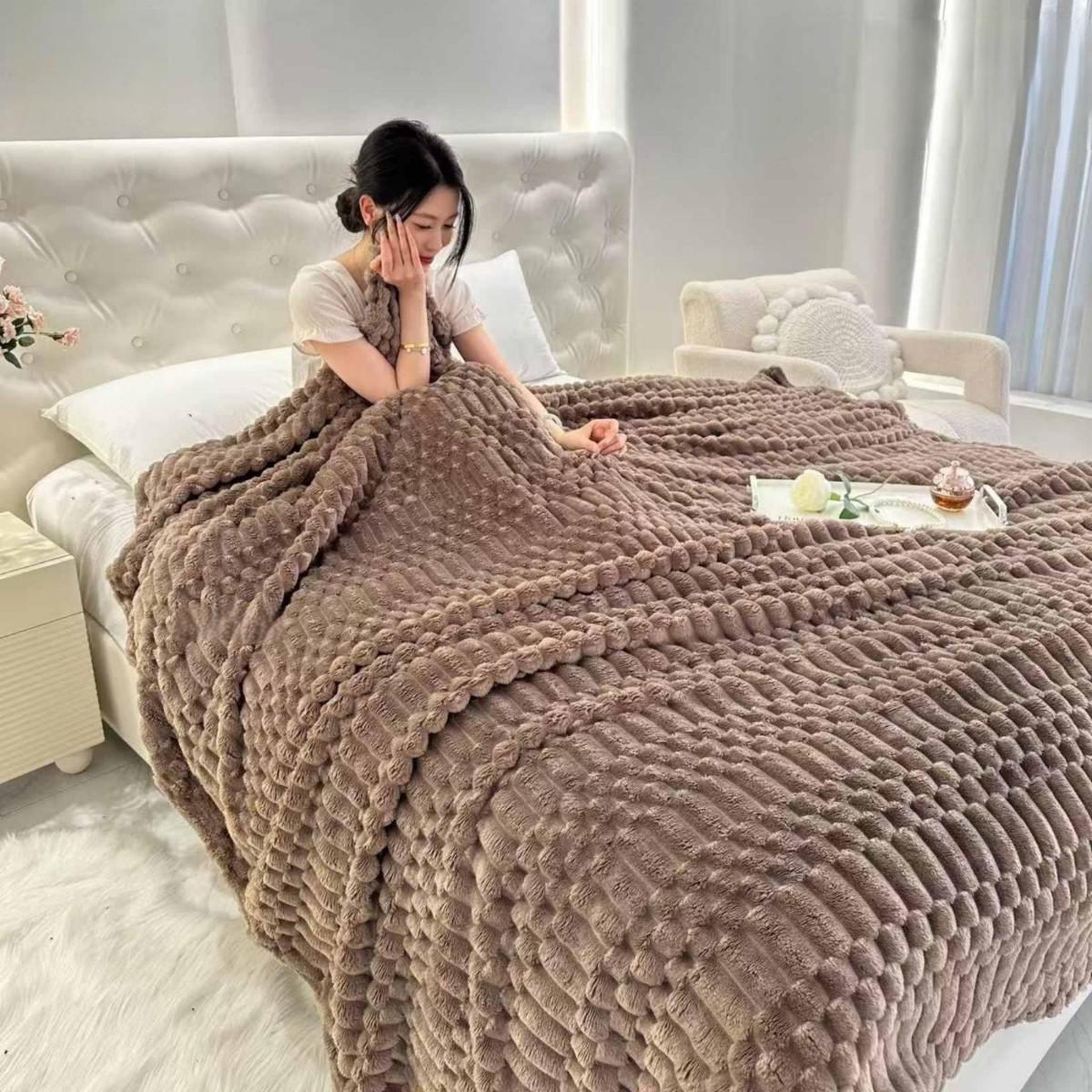 Плед Koloco Шарпей 3D Евро 220х240 см Коричневый (41048) - фото 1 Плед Koloco Шарпей 3D Евро 220х240 см Коричневый (41048) - фото 1