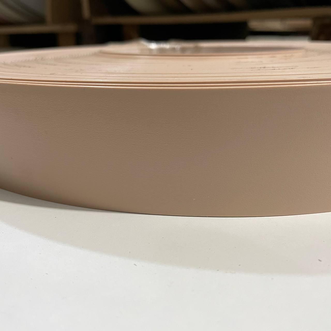 Кромка ПВХ Maag 42x2,0 232 Латте (4678) Кромка ПВХ Maag 42x2,0 232 Латте (4678)