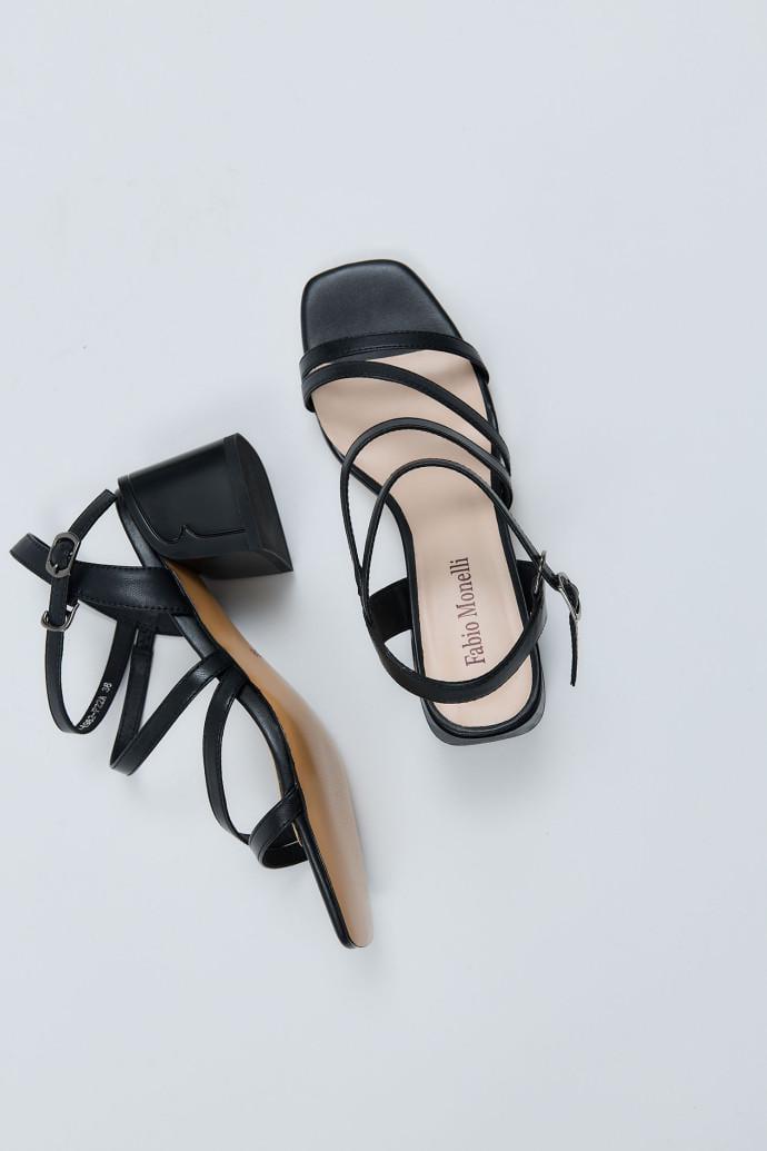 Босоножки женские Fabio Monelli кожаные р. 36 Черный (197383) - фото 1 Босоножки женские Fabio Monelli кожаные р. 36 Черный (197383) - фото 1
