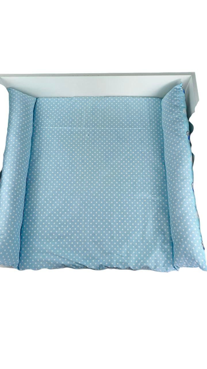 Пеленальный матрас двусторонний на детский комод с принтом Медвежонок BOY 90х70 см (2006) - фото 3 Пеленальный матрас двусторонний на детский комод с принтом Медвежонок BOY 90х70 см (2006) - фото 3